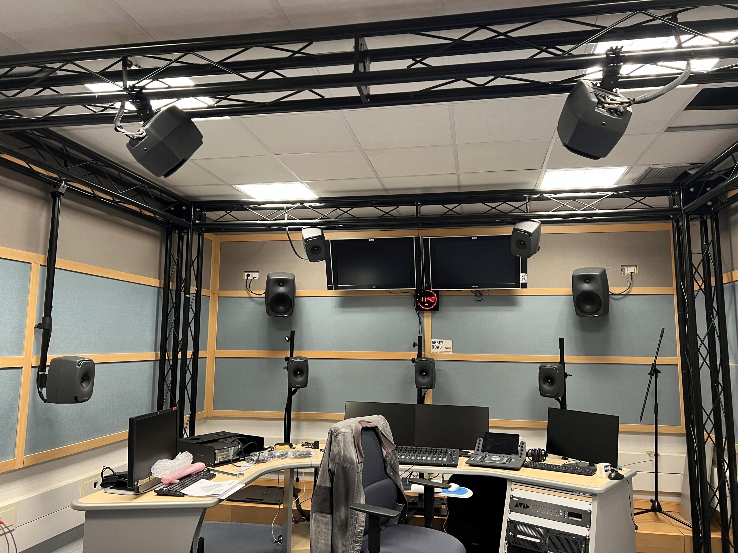 <p>Suministro de todos los sistemas multipista y de postproducci&oacute;n de audio de RNE</p>